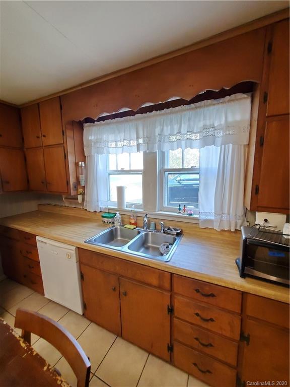 5280 Sherrills Ford Road Salisbury, NC 28147 - Photo 6 of 22 Gallery Image 6