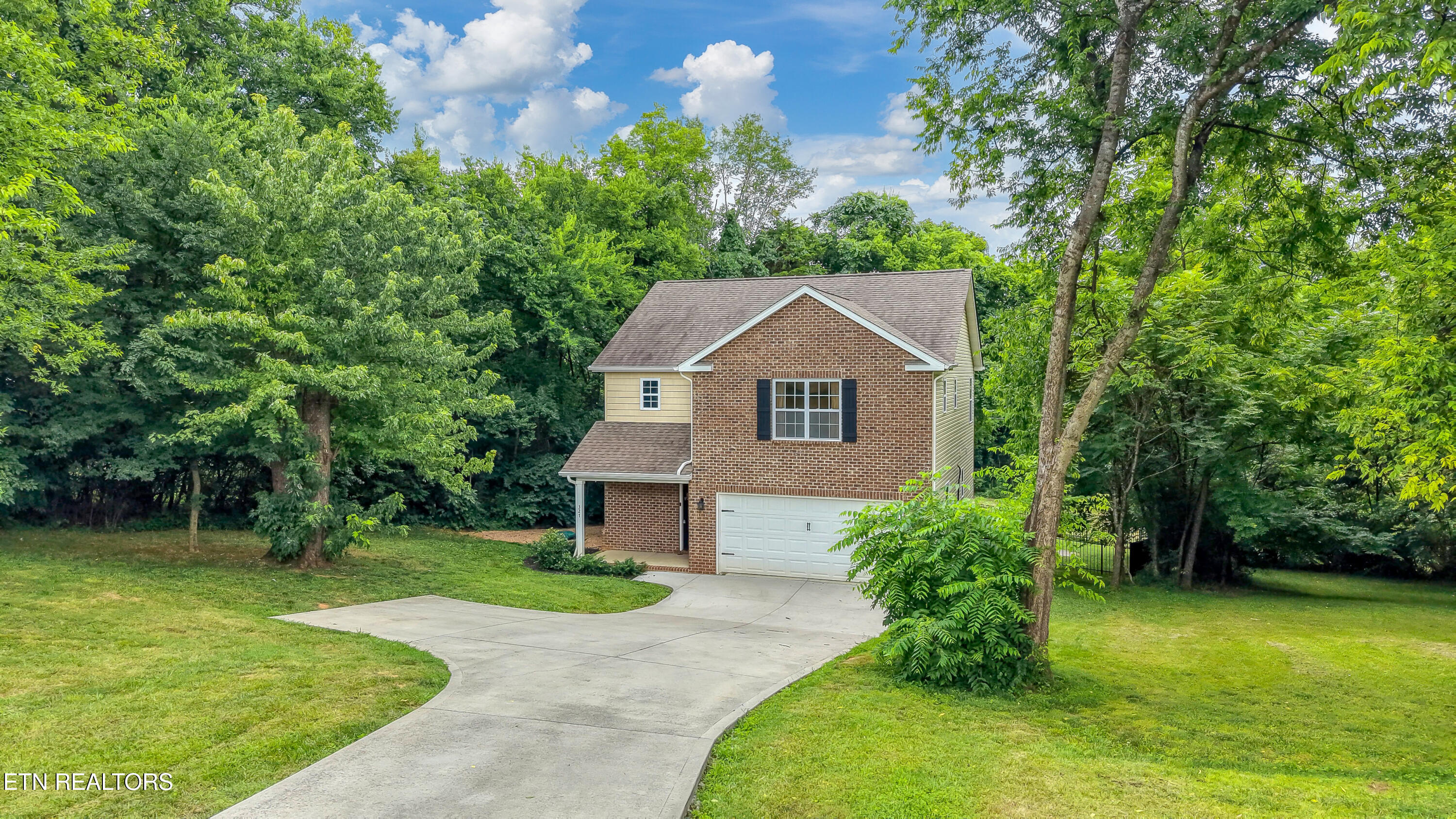 327 Brown School Road Maryville, TN 37804 - Photo 2 of 54 DJI_20260710161136_0293_D-2