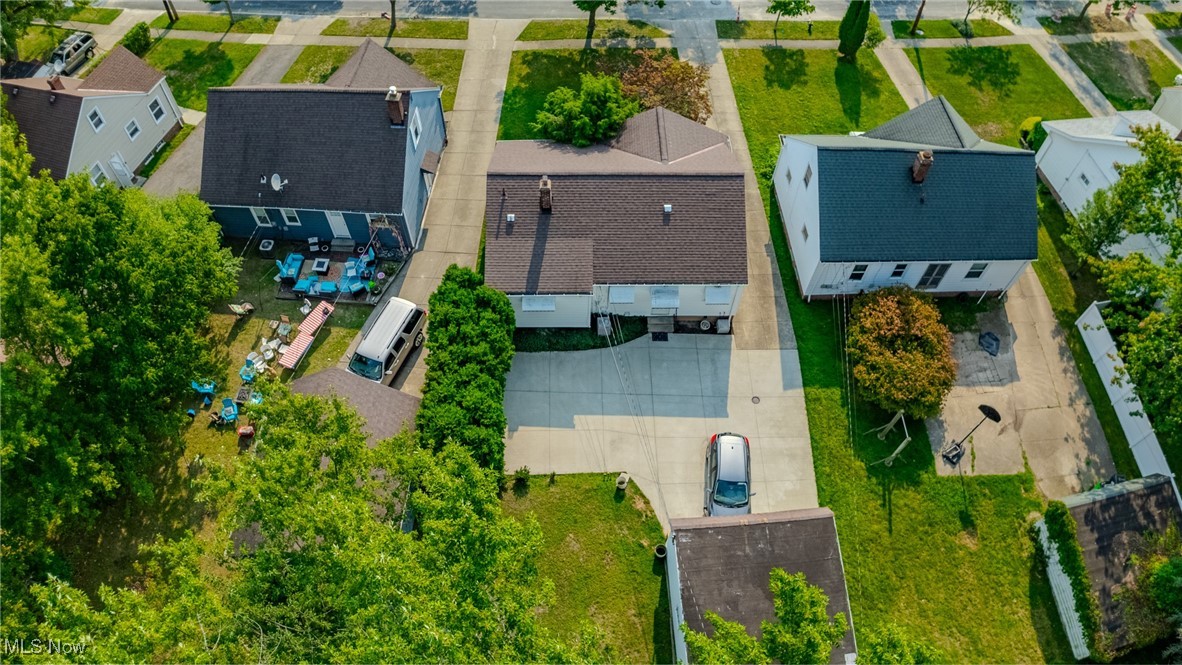 920 Clinton Avenue Cleveland, OH 44121 - Photo 2 of 14 Birds eye view of property