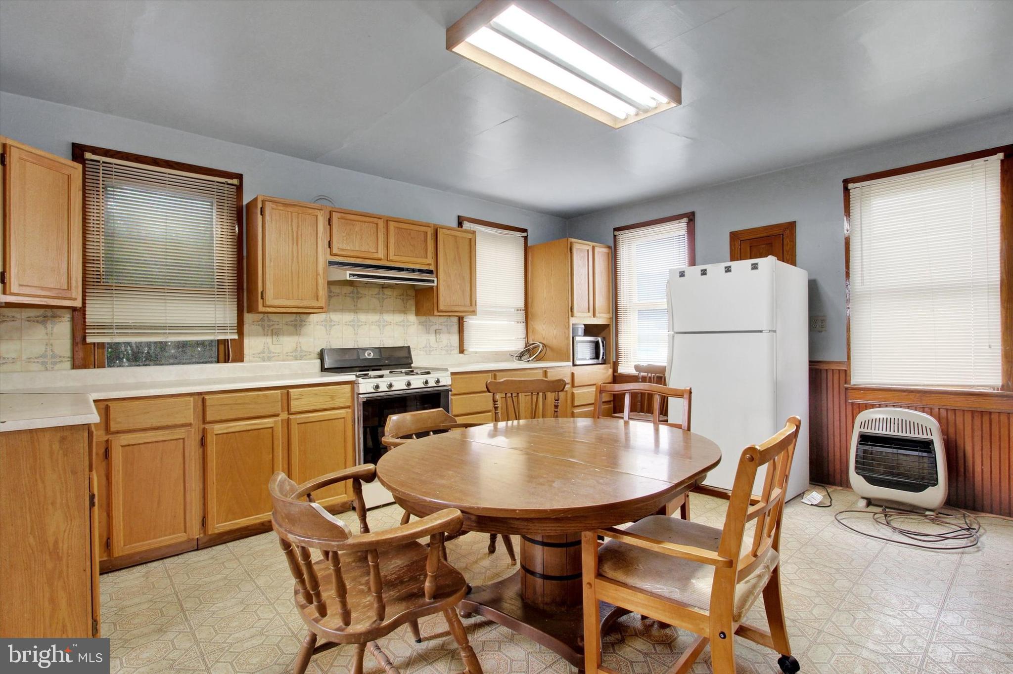 2040 Windsor Road Red Lion, PA 17356 - Photo 7 of 28