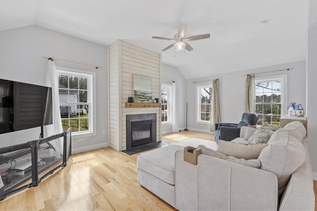 98 East Road Westminster, MA 01473 - Photo 16 of 42