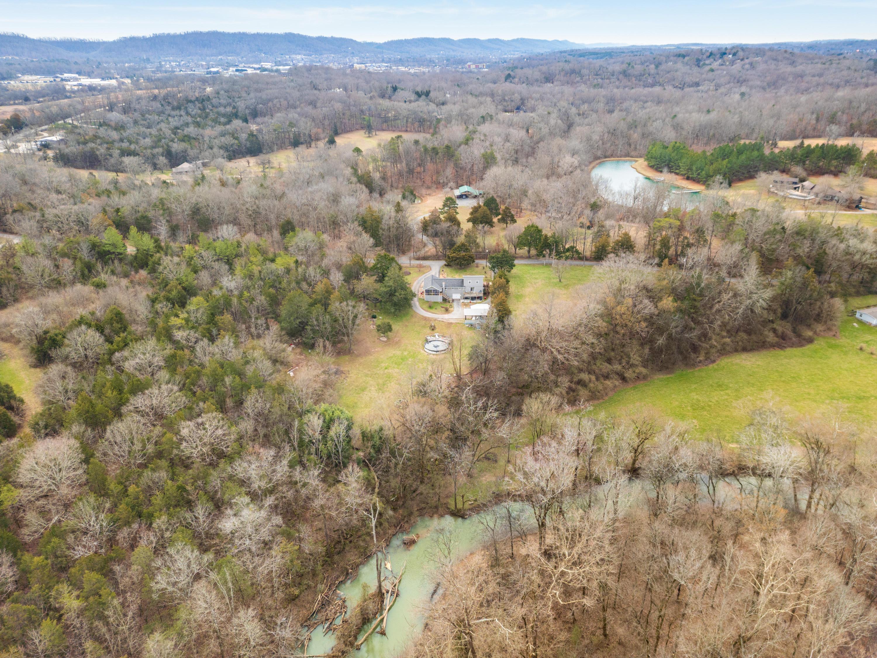 8337 Bell Mill Road Ooltewah, TN 37363 - Photo 31 of 36 2025_02_February_8337_Bell_Mill_Rd_0014