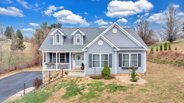 $419,950 | 1074 Blueberry Hill Court, Vinton, VA 24179