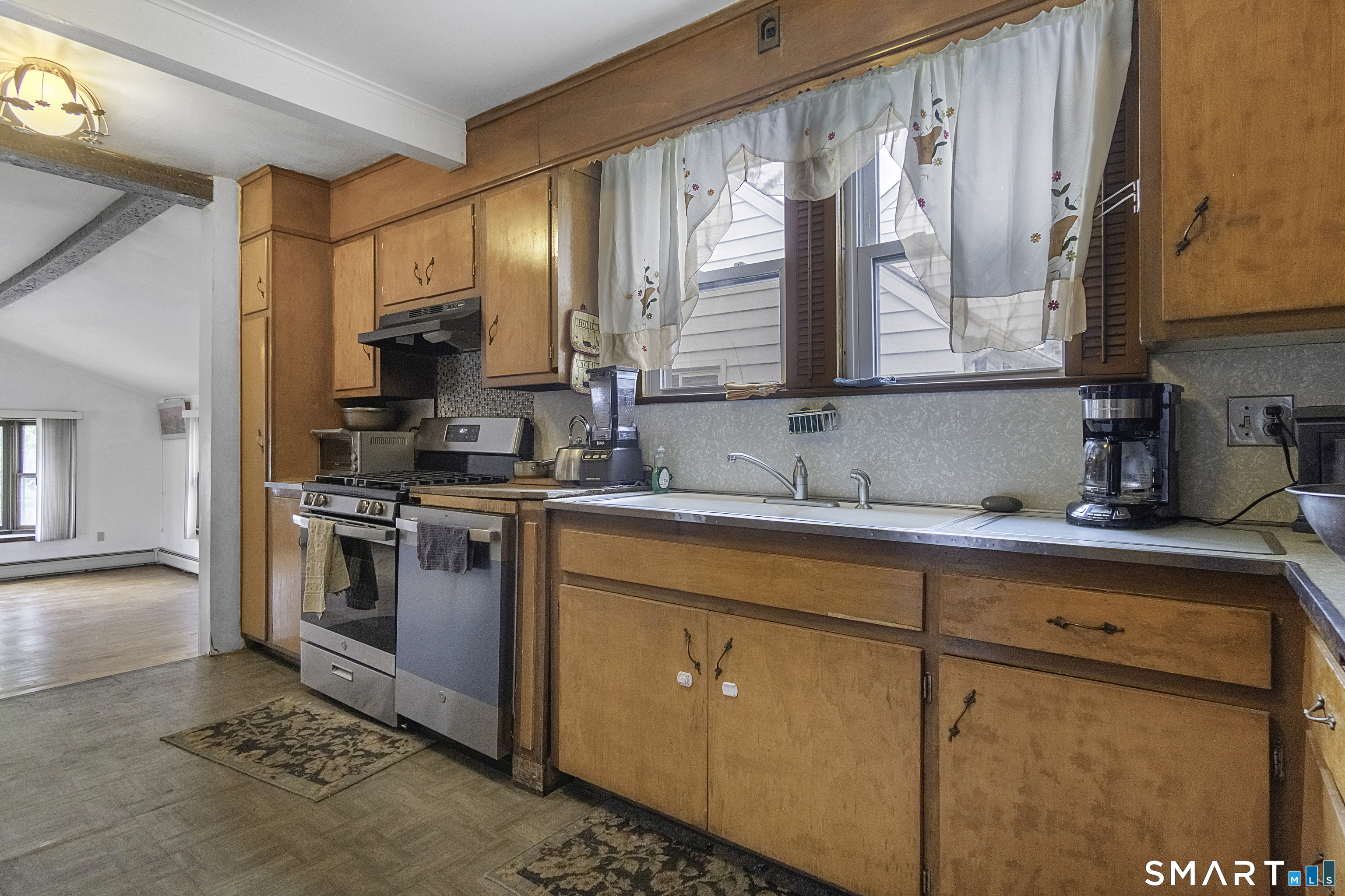 33 Colonial Road, Unit 9 Stamford, CT 06906 - Photo 12 of 38