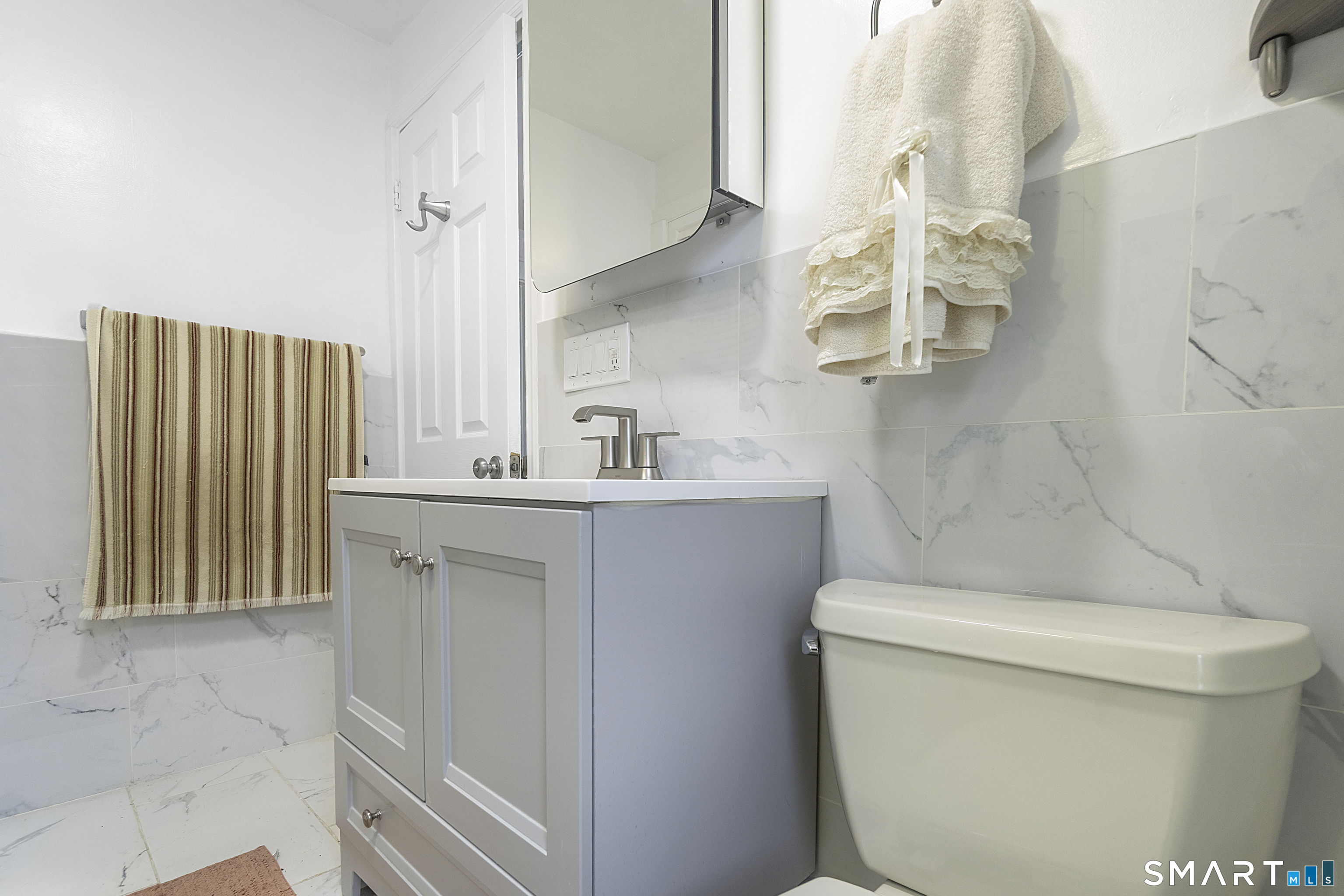 33 Colonial Road, Unit 9 Stamford, CT 06906 - Photo 20 of 38