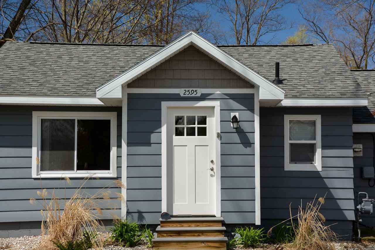2595 North Three Mile Road Traverse City, MI 49686 - Photo 3 of 40 1831389-2.JPG