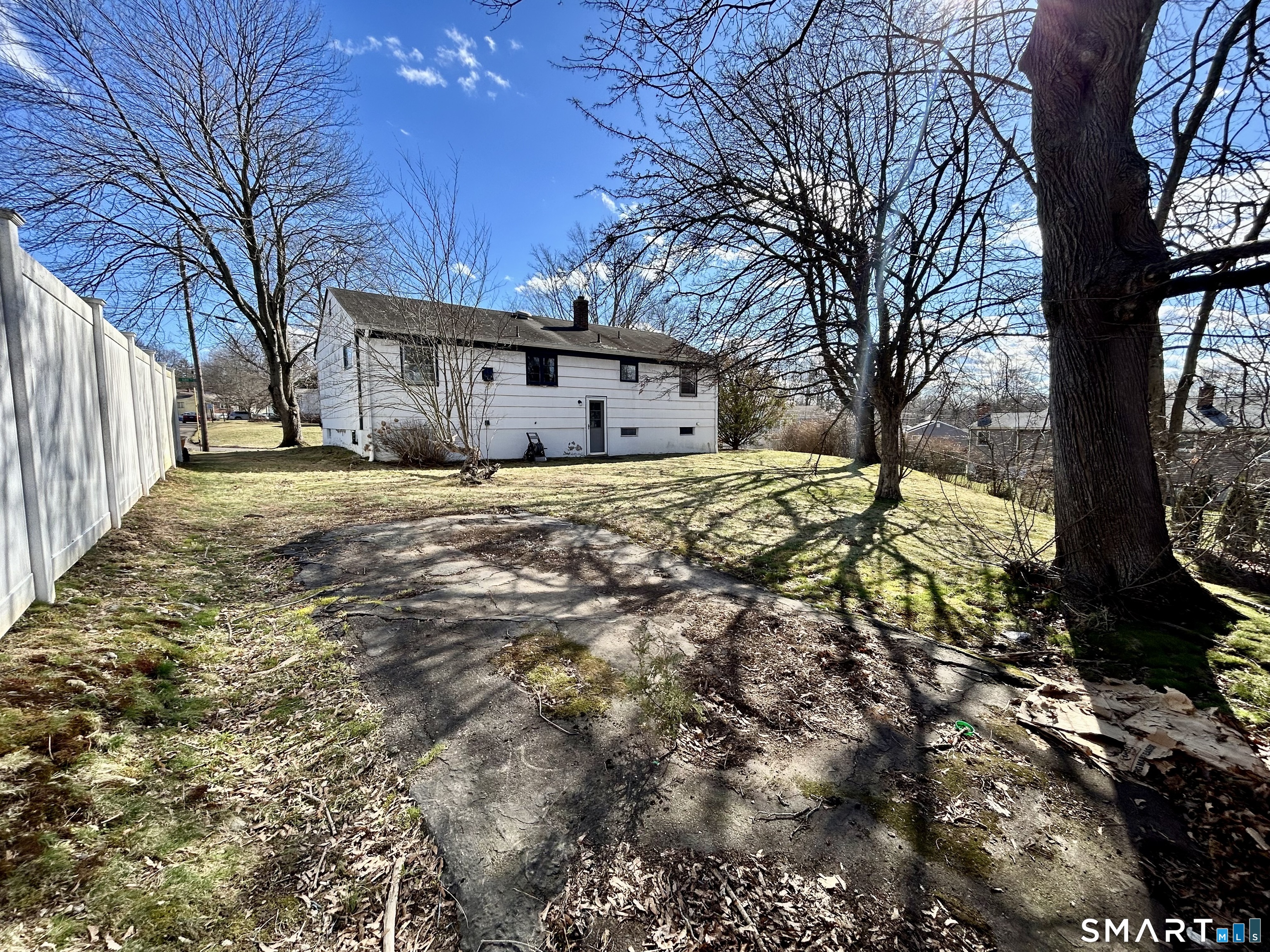 19 Kaye Road West Haven, CT 06516 - Photo 11 of 40