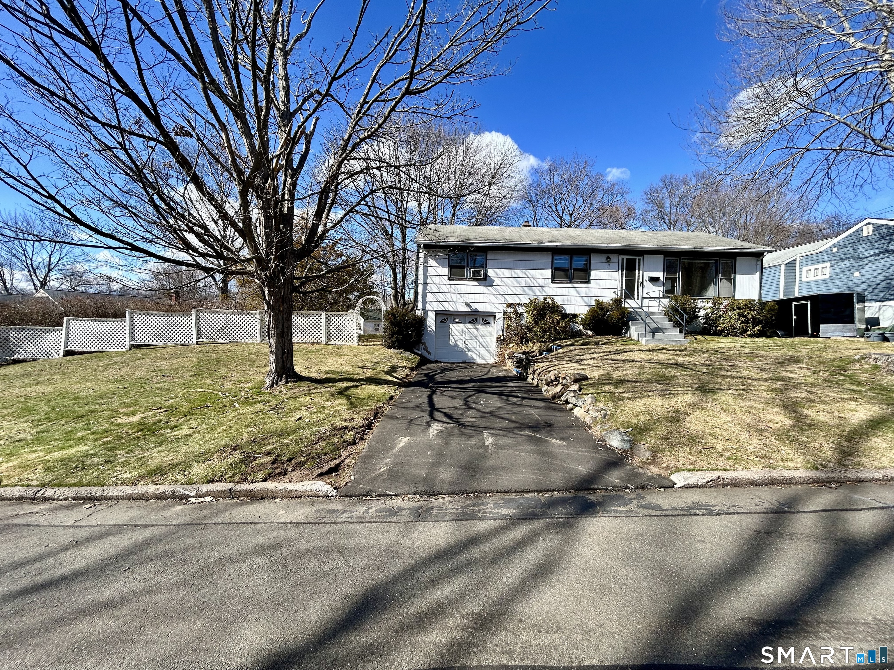 19 Kaye Road West Haven, CT 06516 - Photo 3 of 40