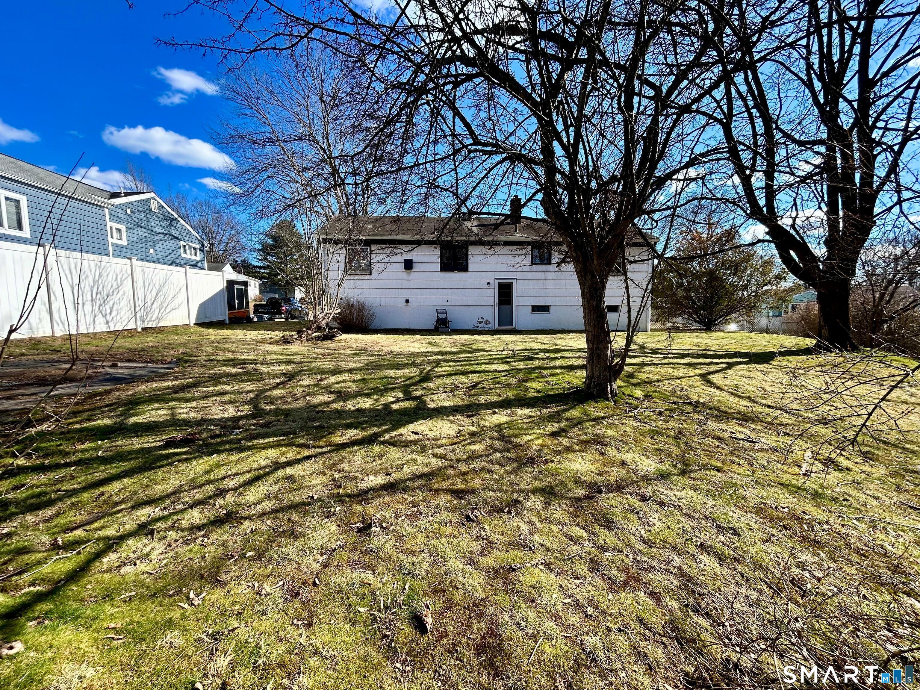 19 Kaye Road West Haven, CT 06516 - Photo 7 of 40