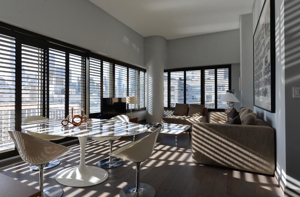 200 East 69th Street, Unit 19D Manhattan, NY 10021 - Photo 1 of 15 Photo 1