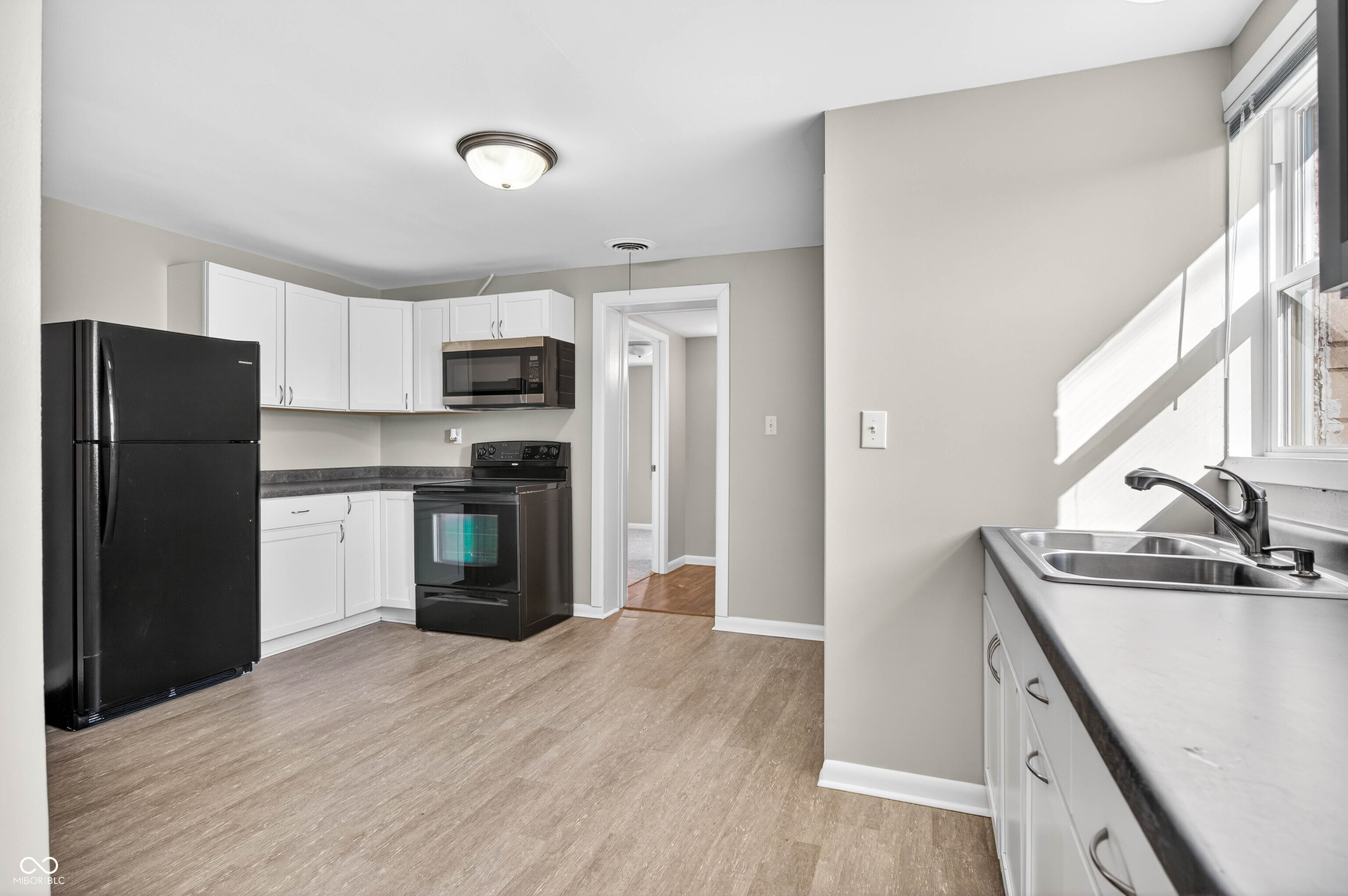 2031 Elm Street Columbus, IN 47201 - Photo 10 of 28