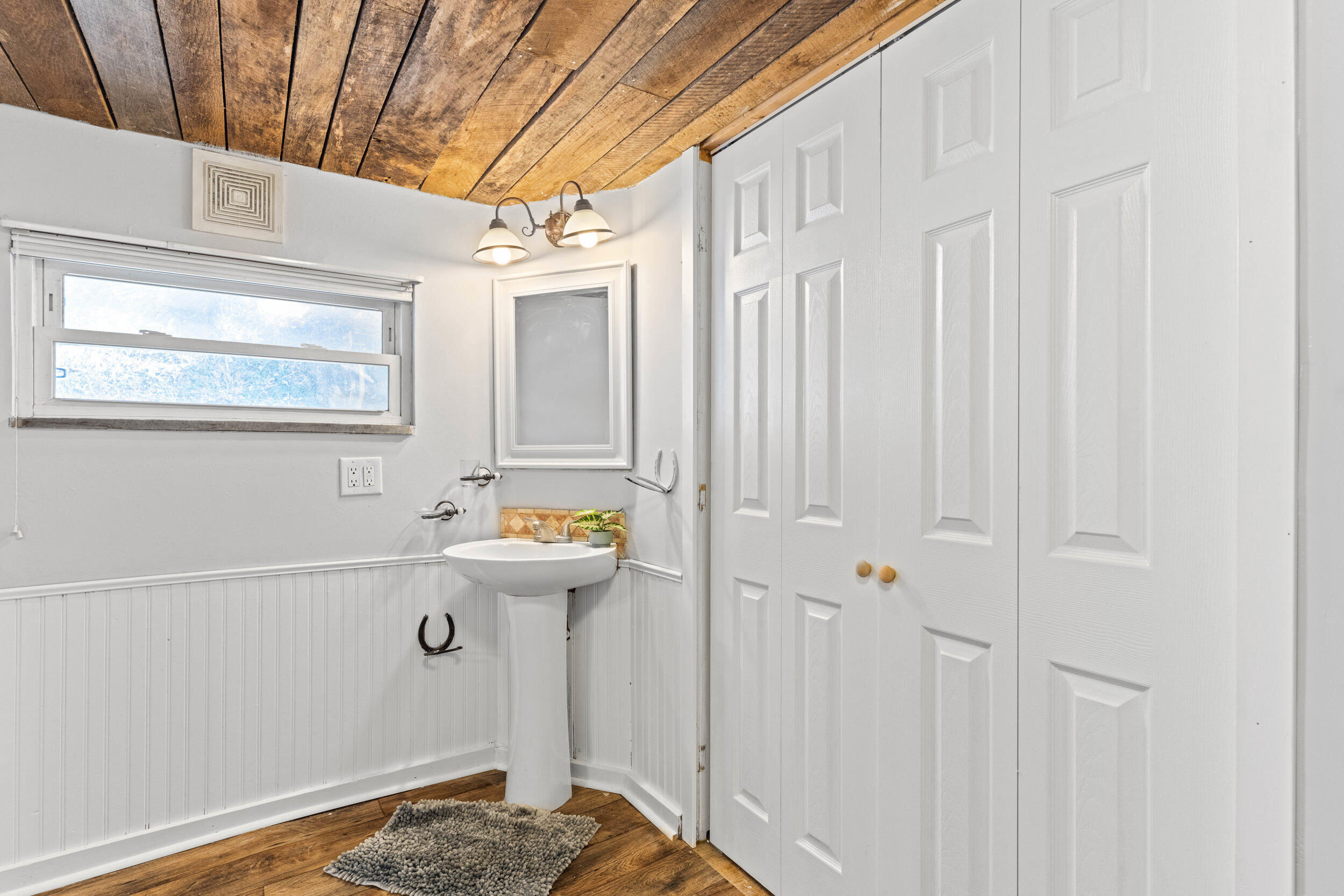 3269 Cool Springs Road Thaxton, VA 24174 - Photo 14 of 37 9