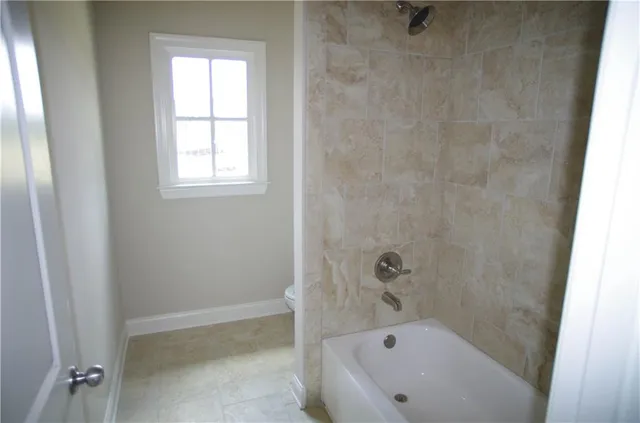 $563,078 | 715 Deer Hollow Trace, Suwanee, GA 30024