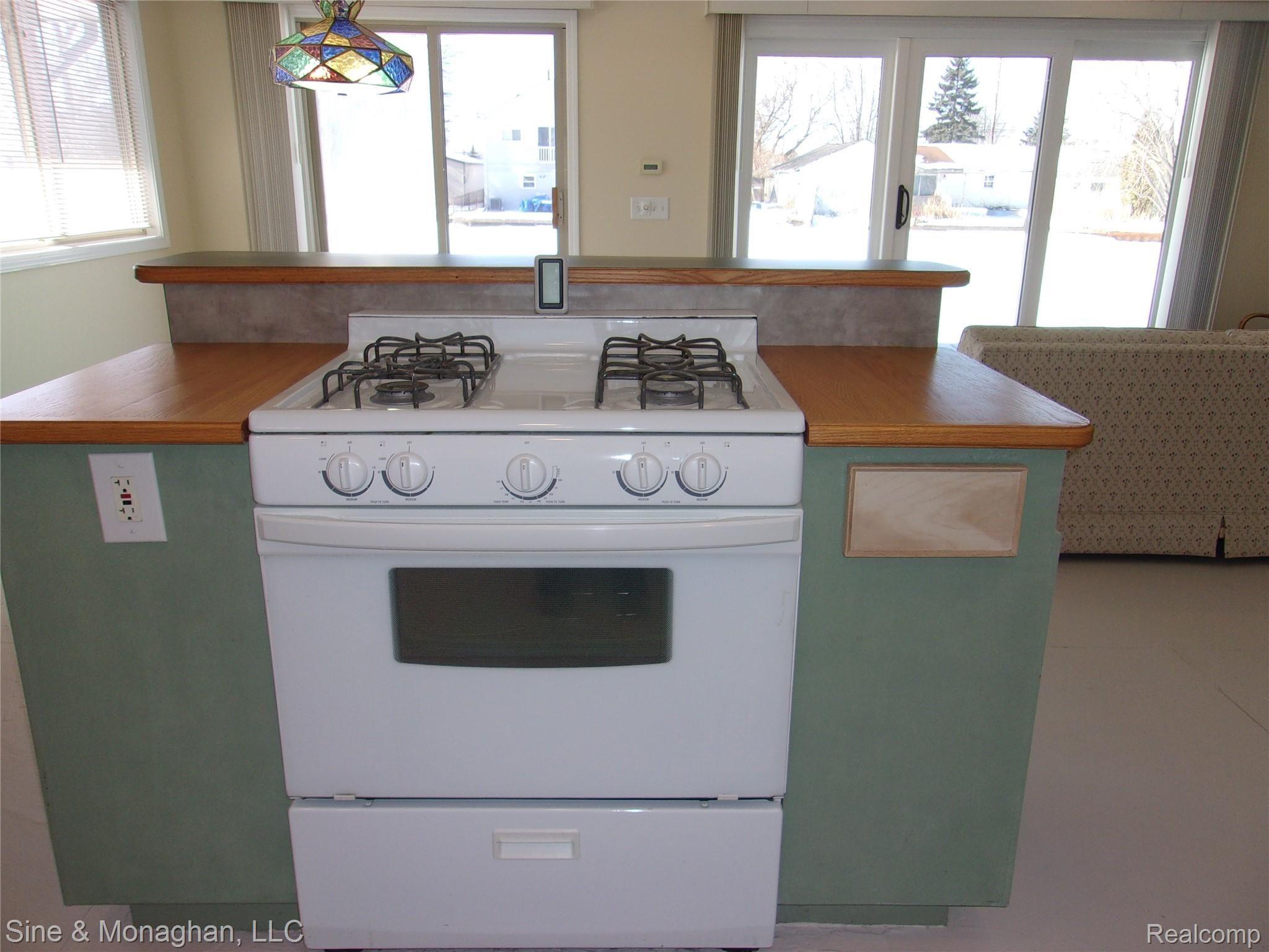7352 Bealane Road Algonac, MI 48001 - Photo 10 of 42 100_0749.JPG
