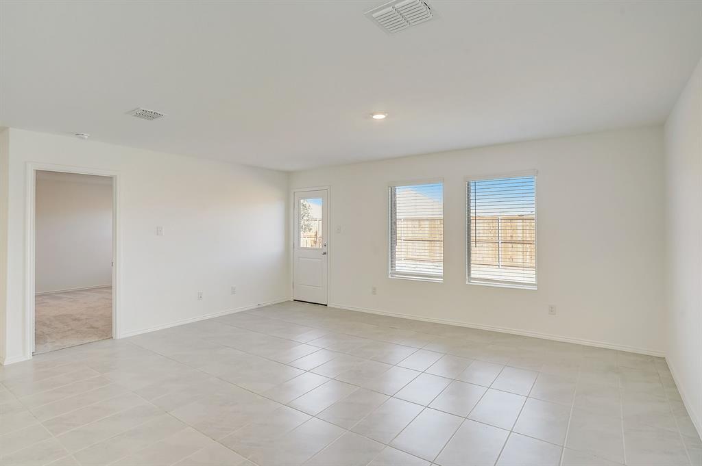 2817 Watchpoint Road Little Elm, TX 75068 - Photo 5 of 40