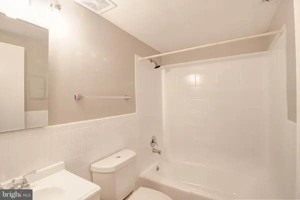 $1,695 | 1599 North East Street, Unit 14, Frederick, MD 21701