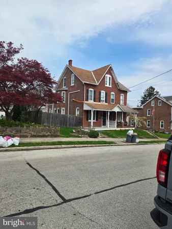 $339,900 | 321 Walnut Street, Spring City, PA 19475