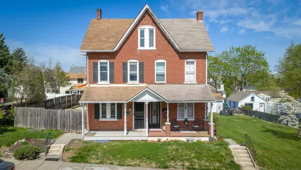 $339,900 | 321 Walnut Street, Spring City, PA 19475