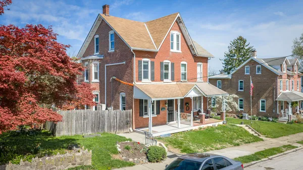 $339,900 | 321 Walnut Street, Spring City, PA 19475