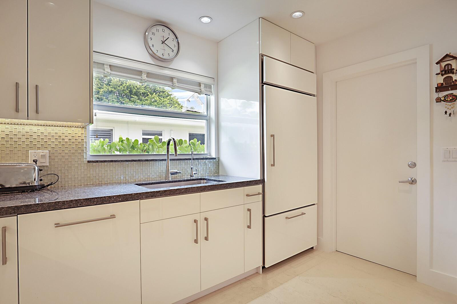 2050 Northeast 26th Street Lighthouse Point, FL 33064 - Photo 14 of 40 Photo 14