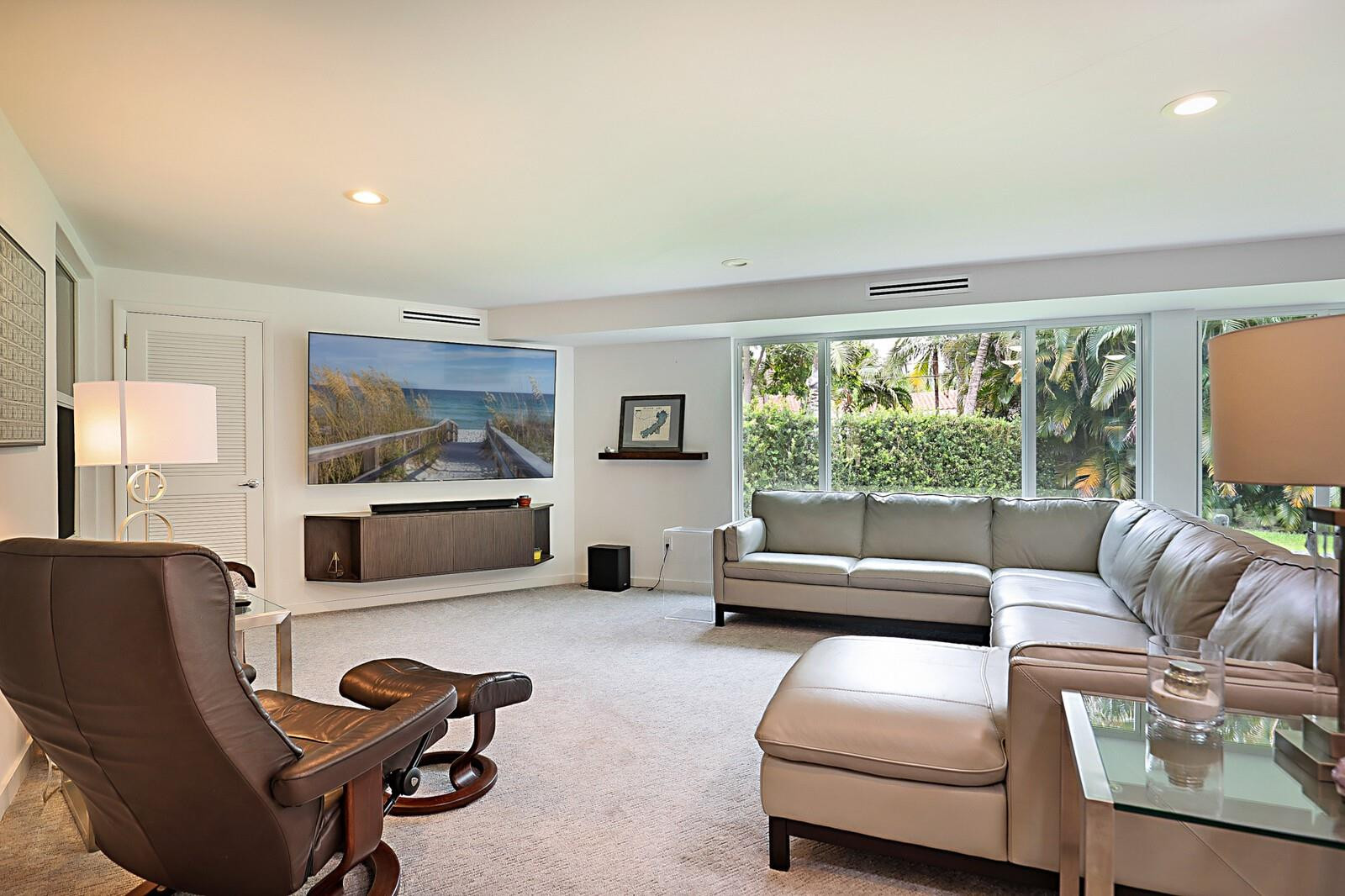 2050 Northeast 26th Street Lighthouse Point, FL 33064 - Photo 17 of 40 Photo 17