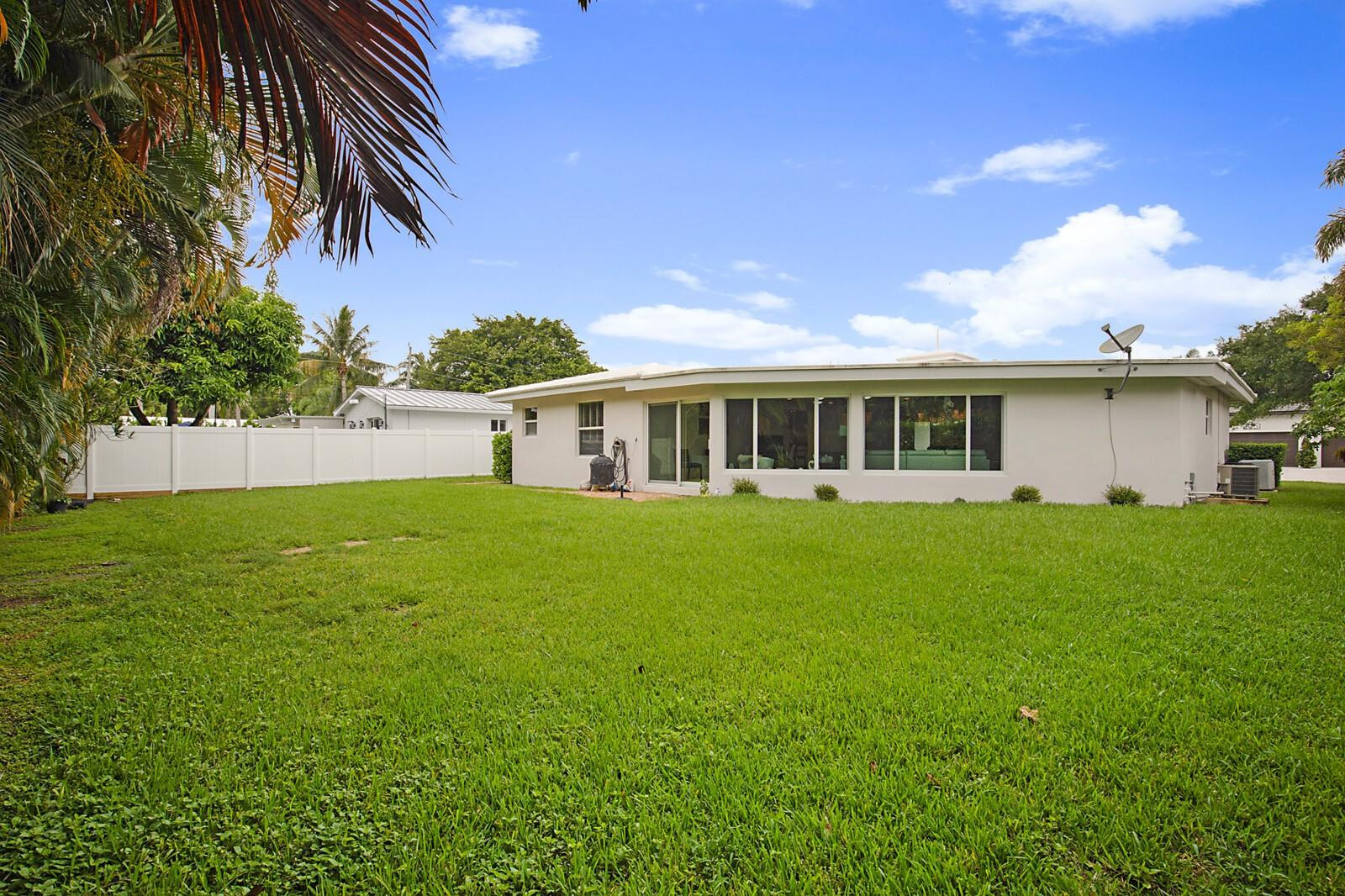 2050 Northeast 26th Street Lighthouse Point, FL 33064 - Photo 2 of 40 Photo 2