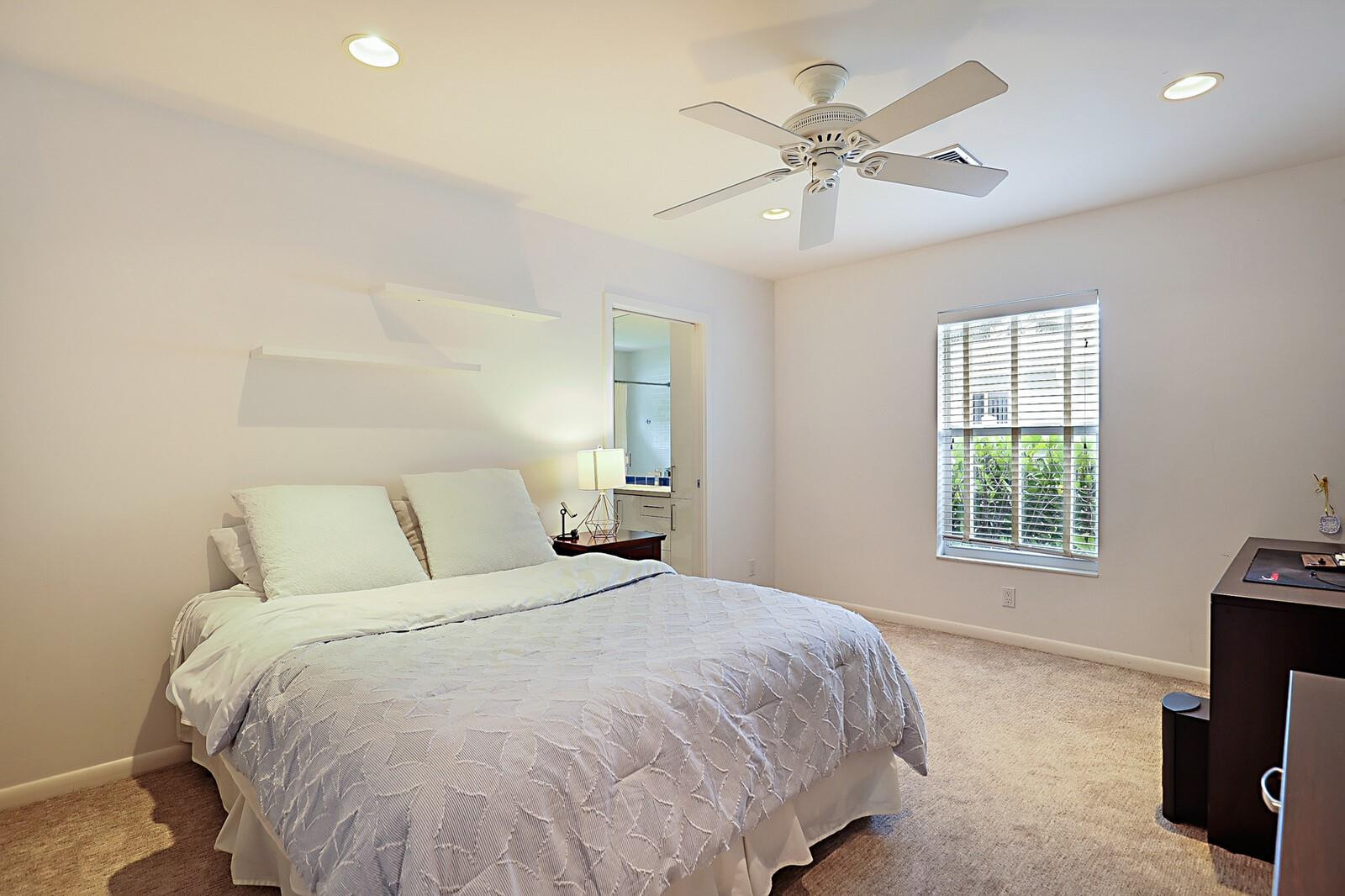 2050 Northeast 26th Street Lighthouse Point, FL 33064 - Photo 26 of 40 Photo 26