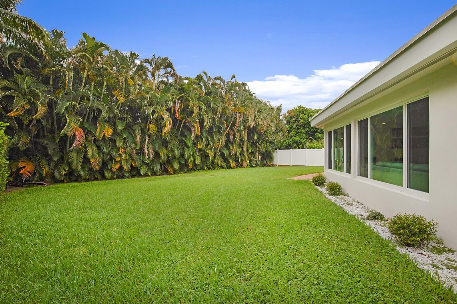 2050 Northeast 26th Street Lighthouse Point, FL 33064 - Photo 31 of 40 Photo 31