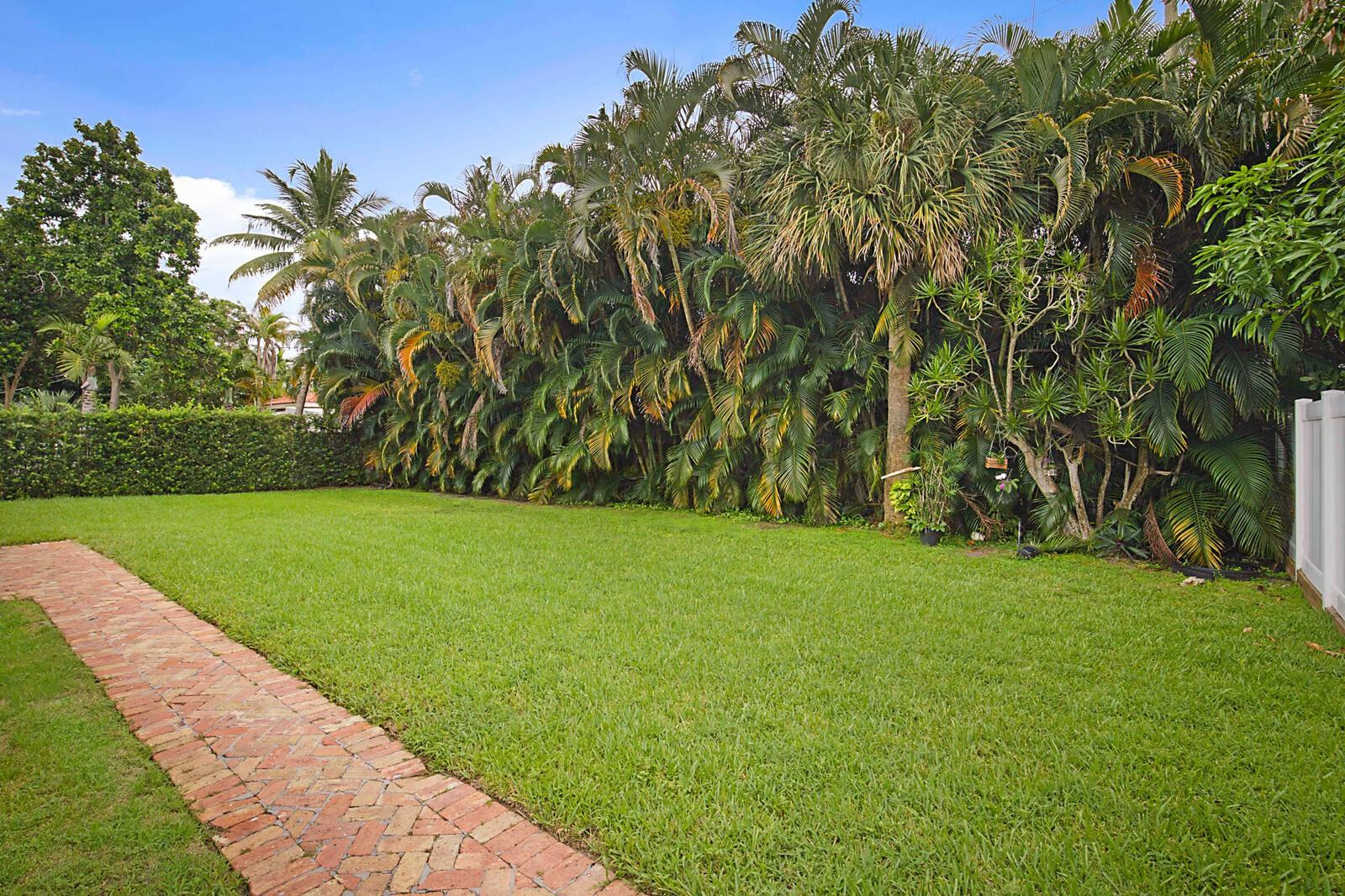 2050 Northeast 26th Street Lighthouse Point, FL 33064 - Photo 32 of 40 Photo 32