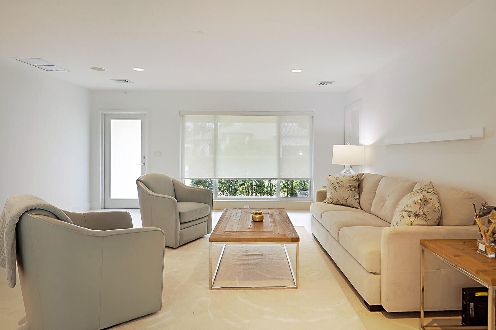 2050 Northeast 26th Street Lighthouse Point, FL 33064 - Photo 4 of 40 Photo 4