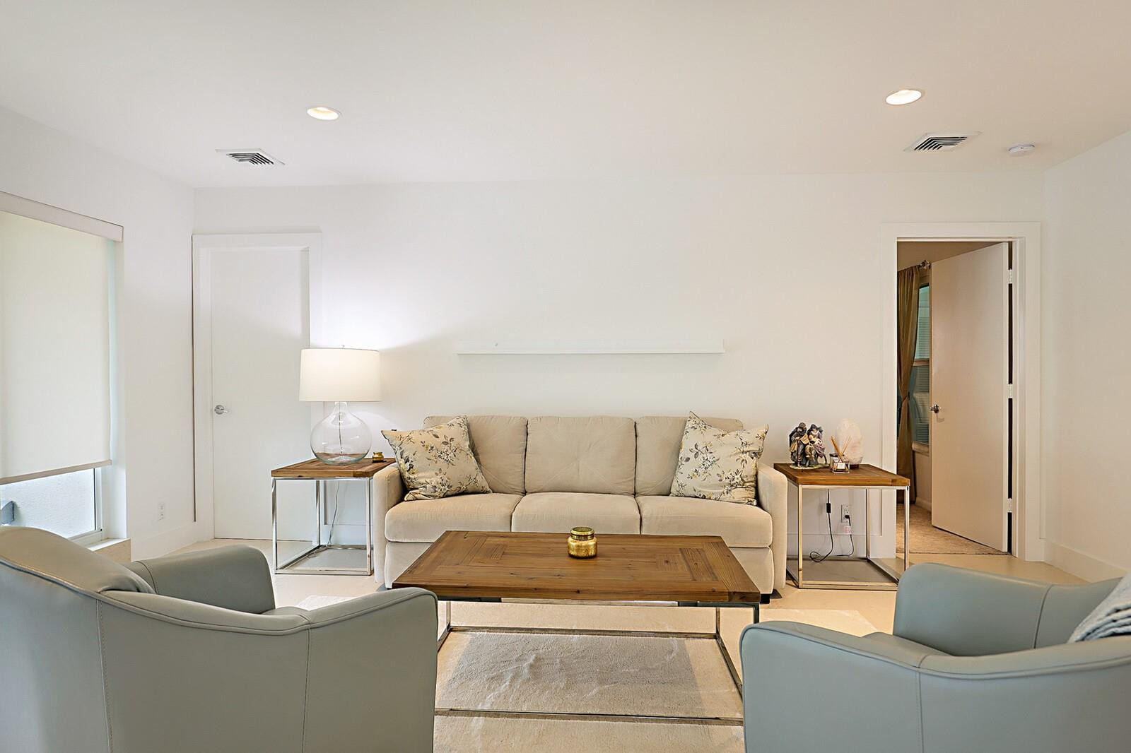 2050 Northeast 26th Street Lighthouse Point, FL 33064 - Photo 7 of 40 Photo 7