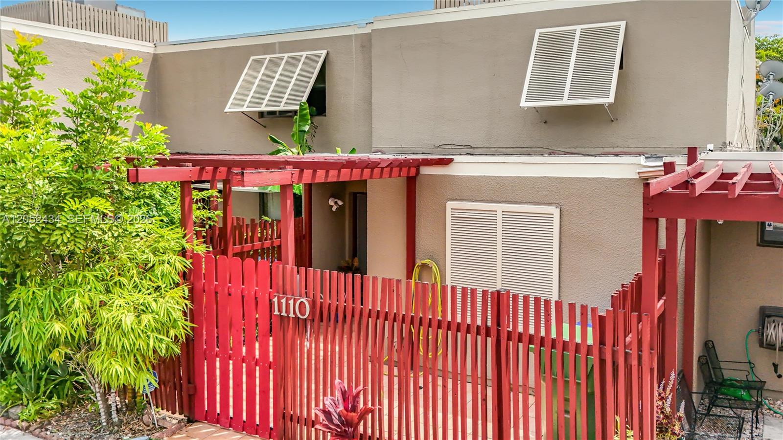 1110 West Fairway Road Pembroke Pines, FL 33026 - Photo 4 of 86