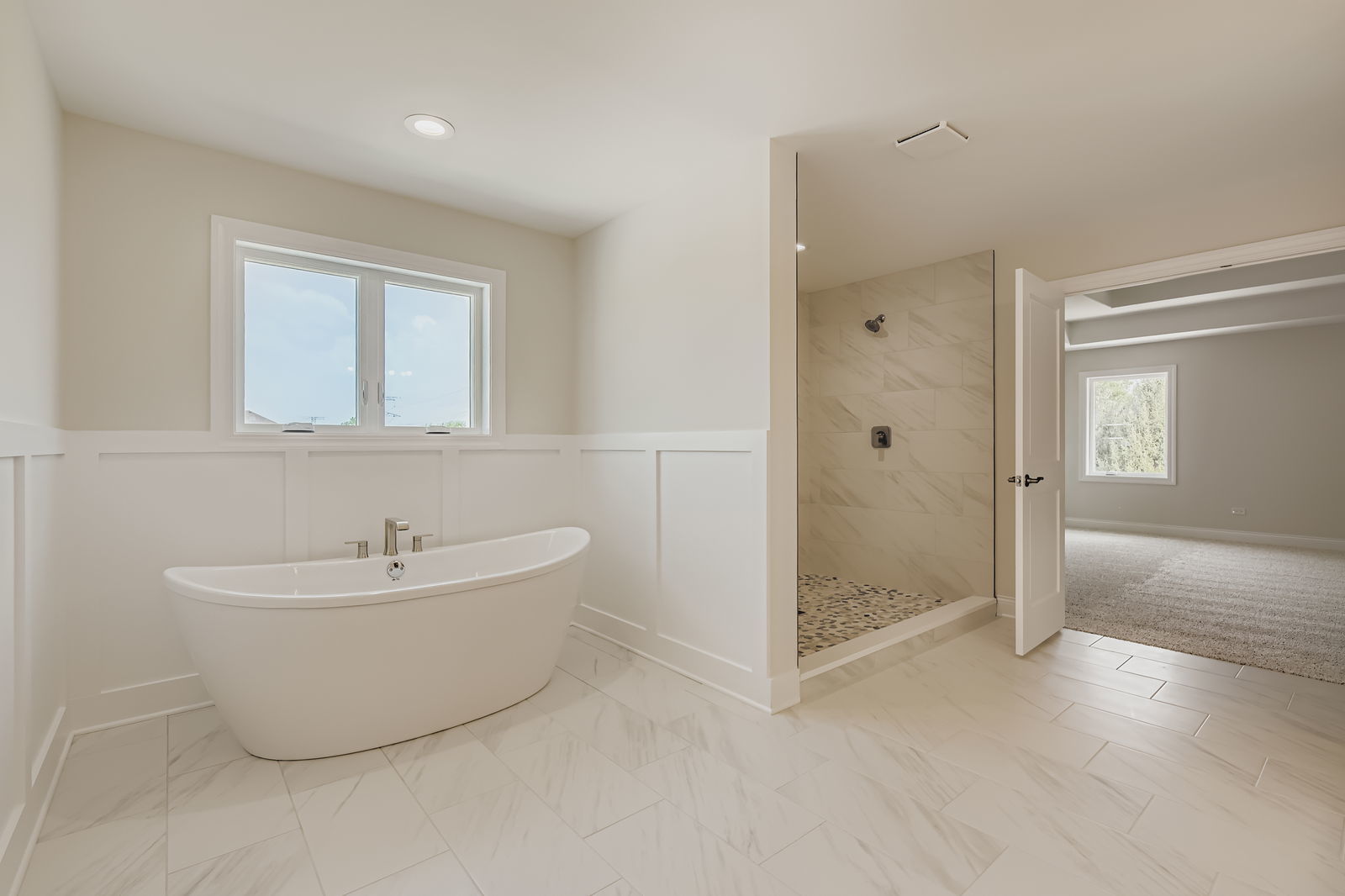 24760 South Hickory Court Crete, IL 60417 - Photo 11 of 15 a bathroom with a bathtub and shower