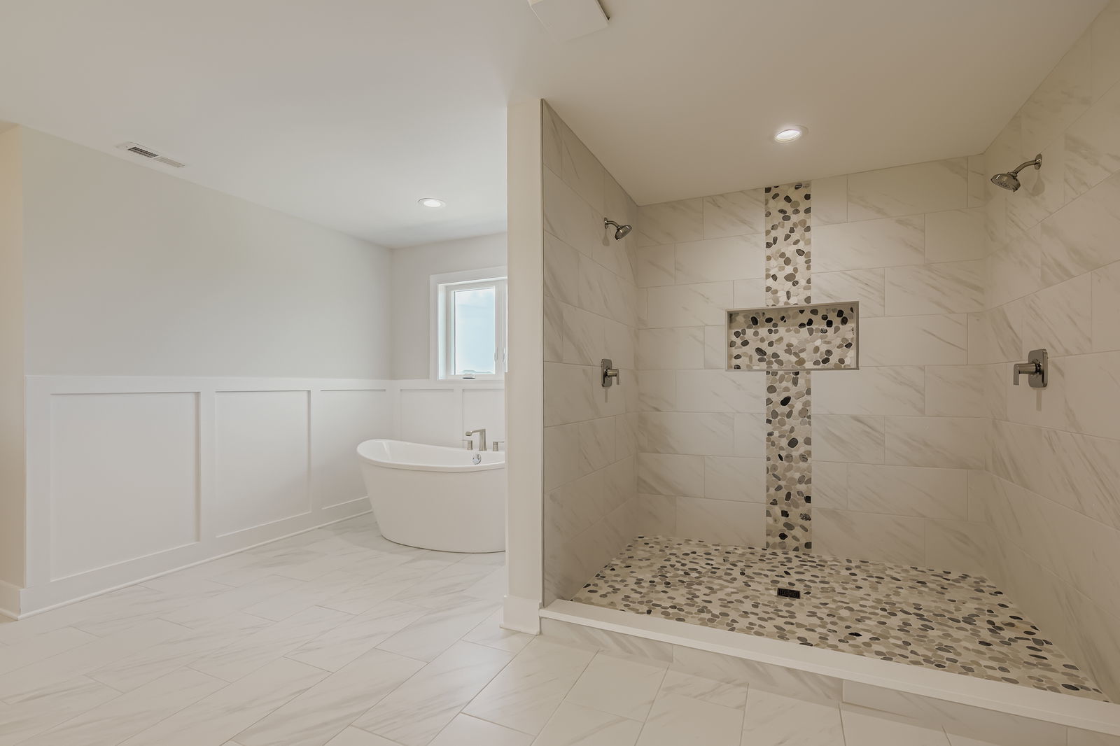24760 South Hickory Court Crete, IL 60417 - Photo 12 of 15 a bathroom with a shower and a toilet