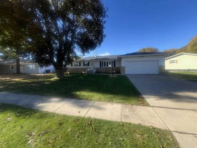 $280,000 | 402 Burr Street, Clinton, WI 53525