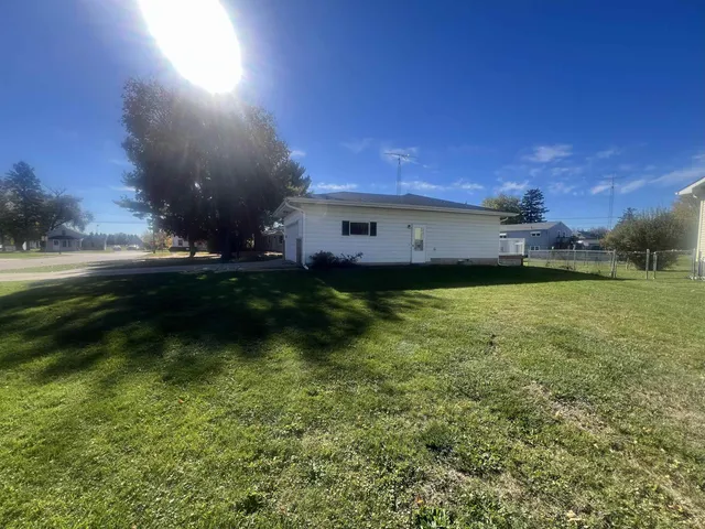 $280,000 | 402 Burr Street, Clinton, WI 53525