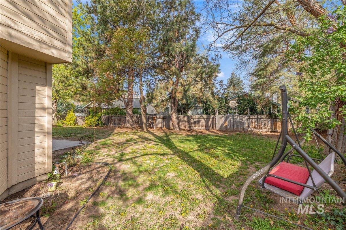 236 East Bayview Court Boise, ID 83706 - Photo 42 of 49 View of fenced backyard