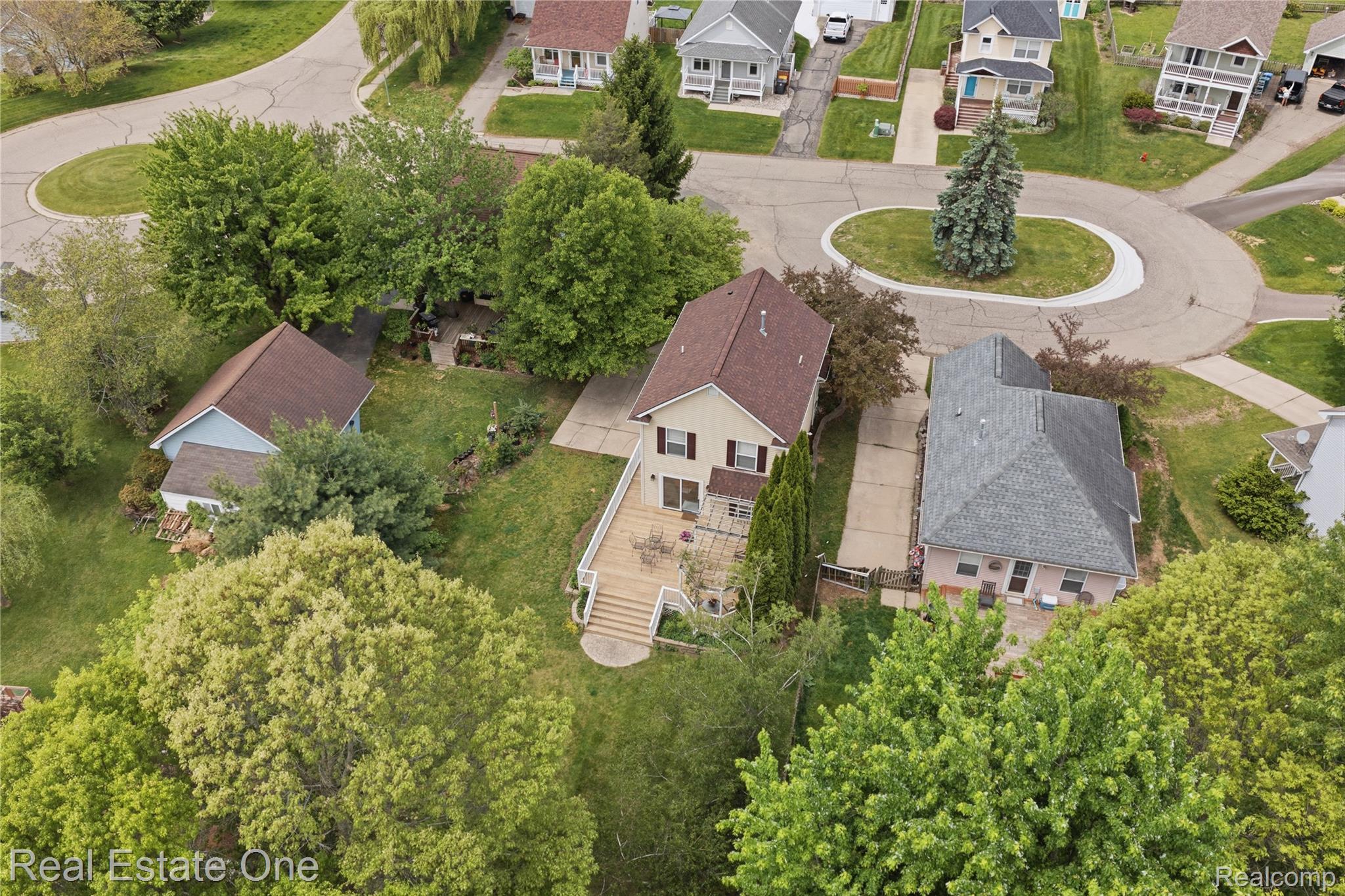 415 Ventnor Lane Howell, MI 48843 - Photo 32 of 36
