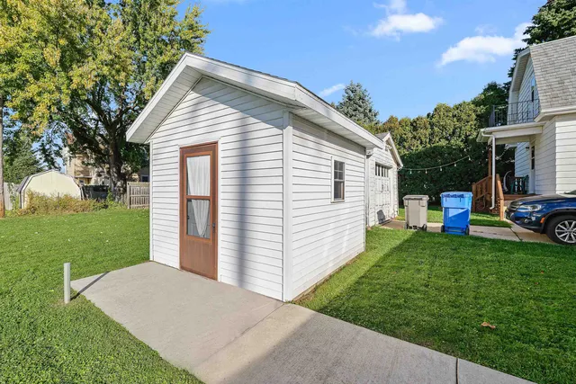 $239,900 | 216 East Division Street, Watertown, WI 53098