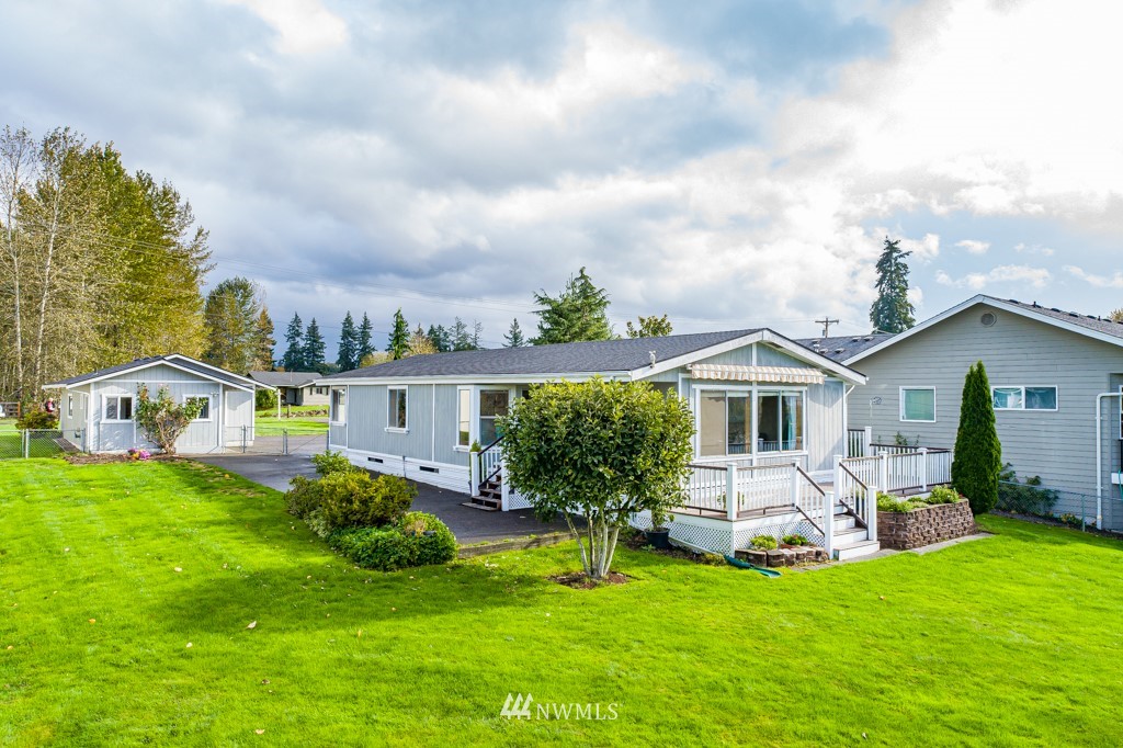 8214 Riverview Road Snohomish, WA 98290 - Photo 1 of 34 Gallery Image 1