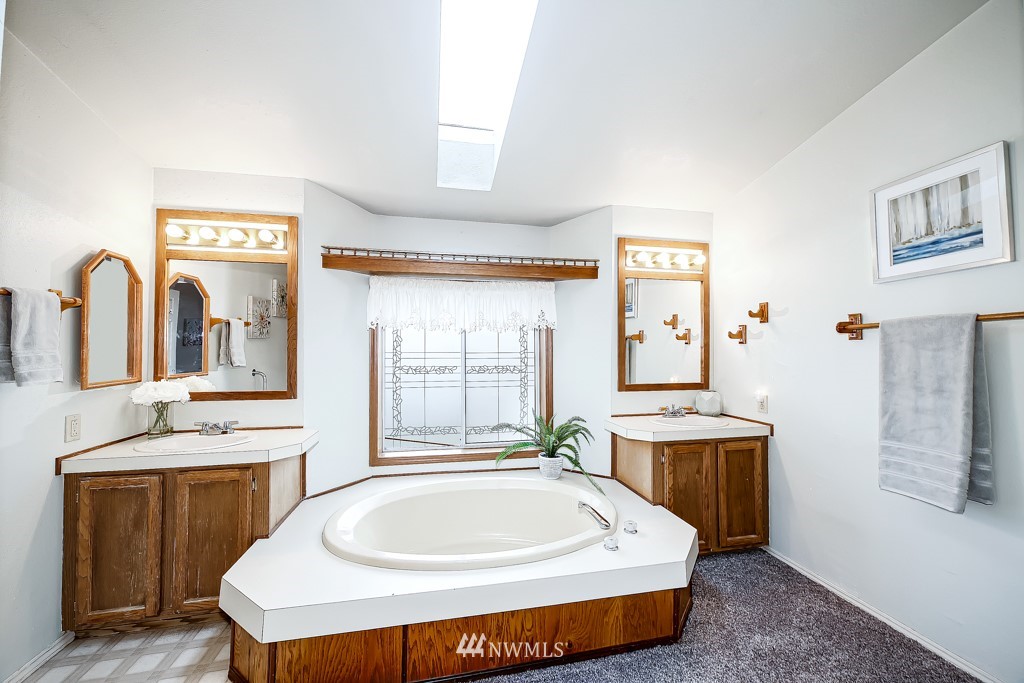 8214 Riverview Road Snohomish, WA 98290 - Photo 15 of 34 Gallery Image 15