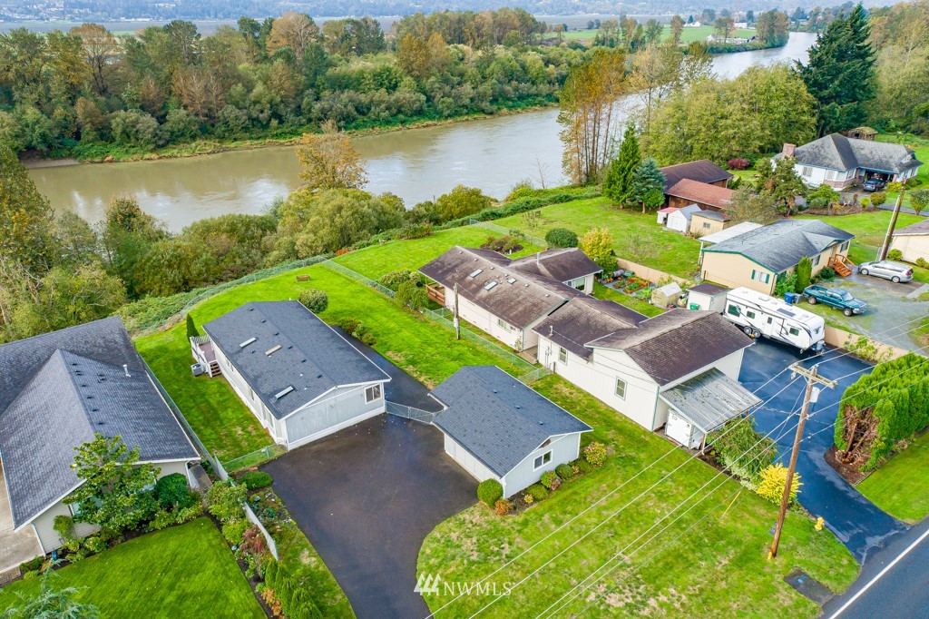 8214 Riverview Road Snohomish, WA 98290 - Photo 23 of 34 Gallery Image 23