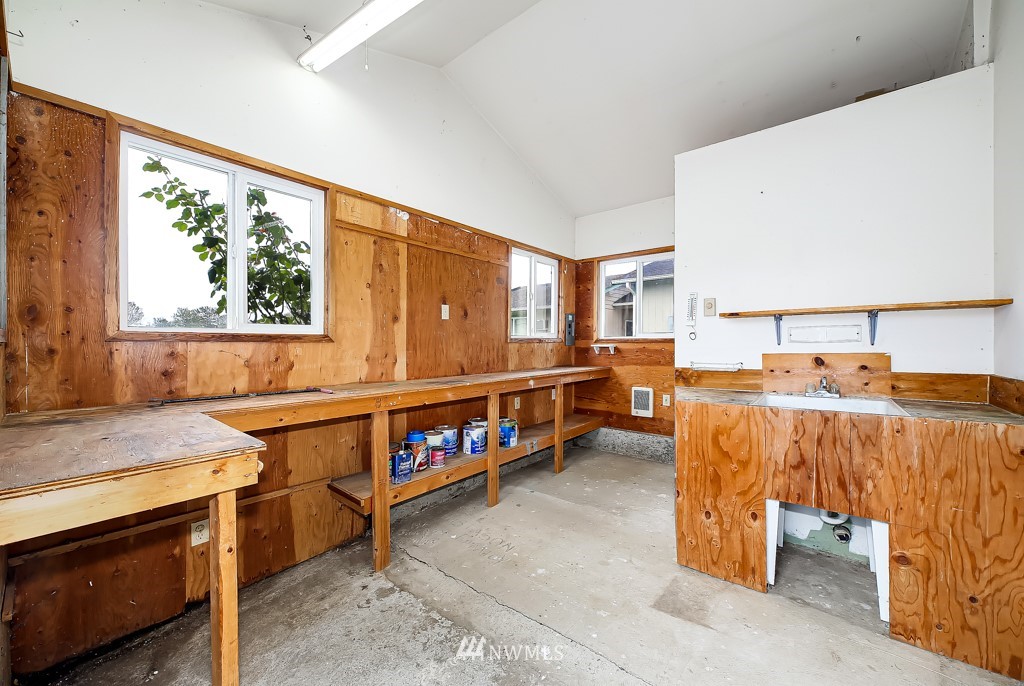 8214 Riverview Road Snohomish, WA 98290 - Photo 26 of 34 Gallery Image 26