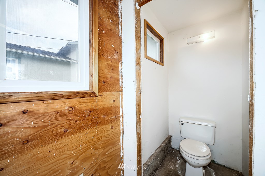 8214 Riverview Road Snohomish, WA 98290 - Photo 27 of 34 Gallery Image 27