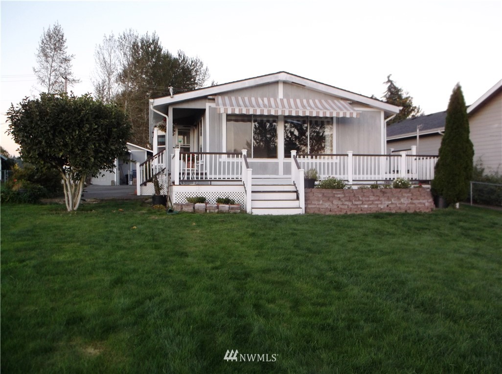 8214 Riverview Road Snohomish, WA 98290 - Photo 4 of 34 Gallery Image 4