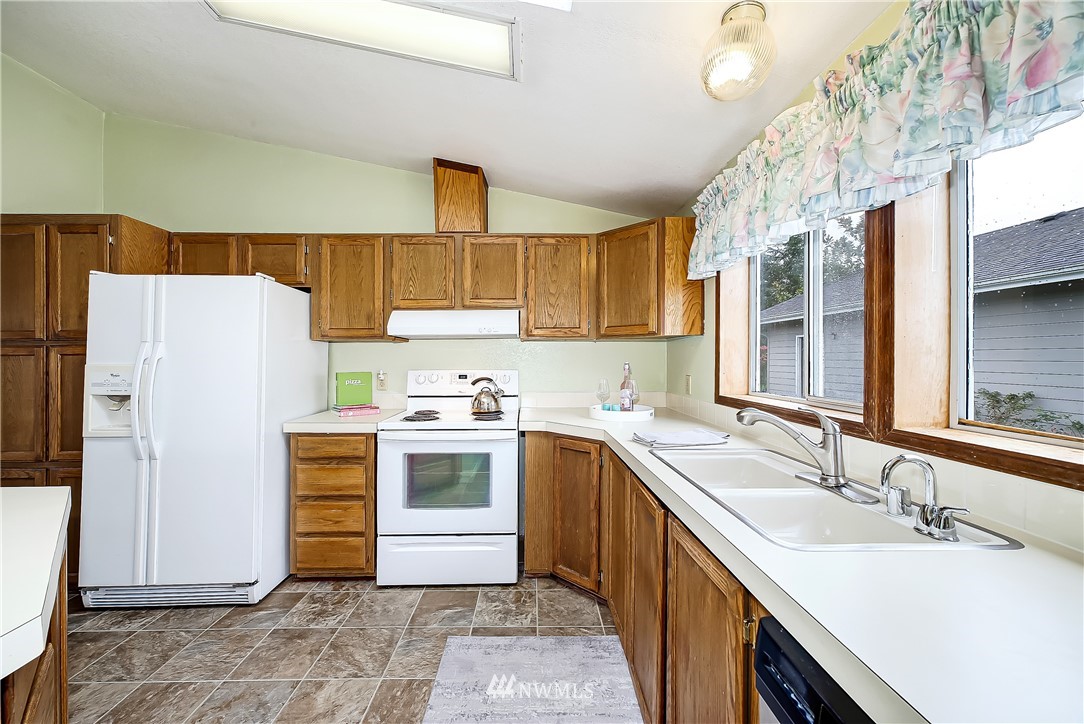 8214 Riverview Road Snohomish, WA 98290 - Photo 6 of 34 Gallery Image 6
