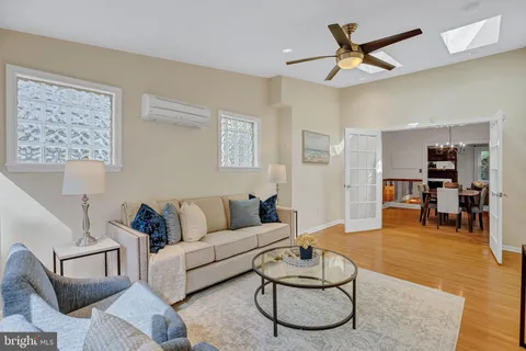 $1,425,000 | 5120 Wilson Lane, Bethesda, MD 20814