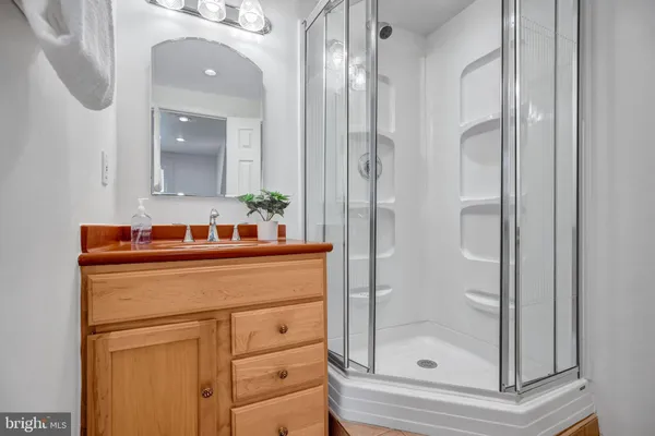 $1,425,000 | 5120 Wilson Lane, Bethesda, MD 20814