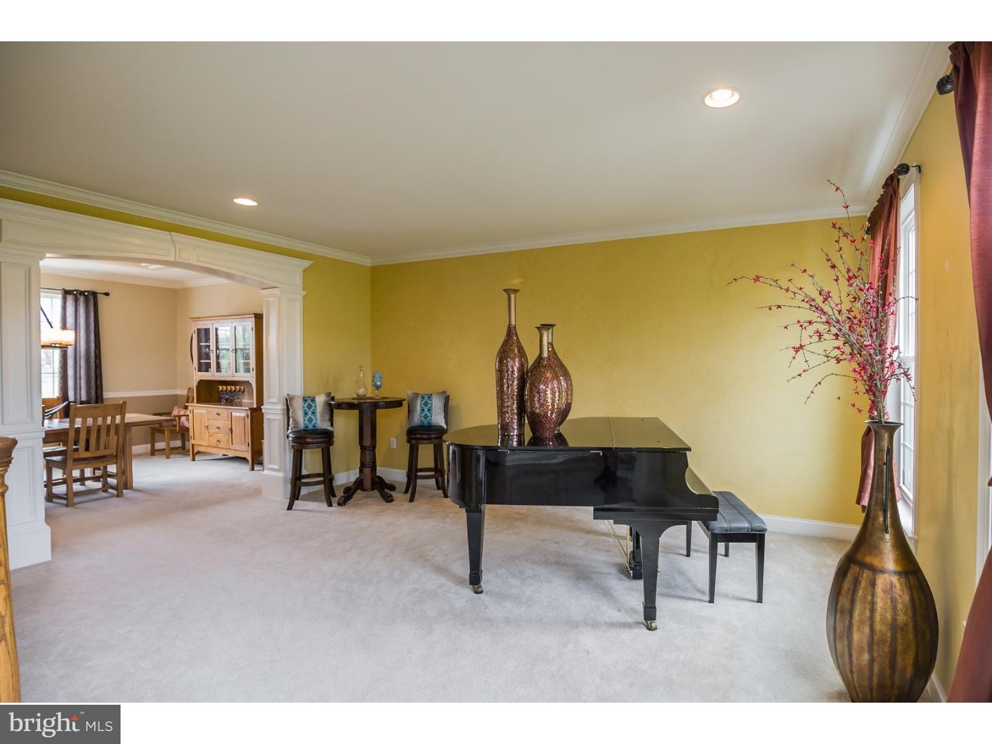 823 Derius Drive Mickleton, NJ 08056 - Photo 3 of 22 Living Room