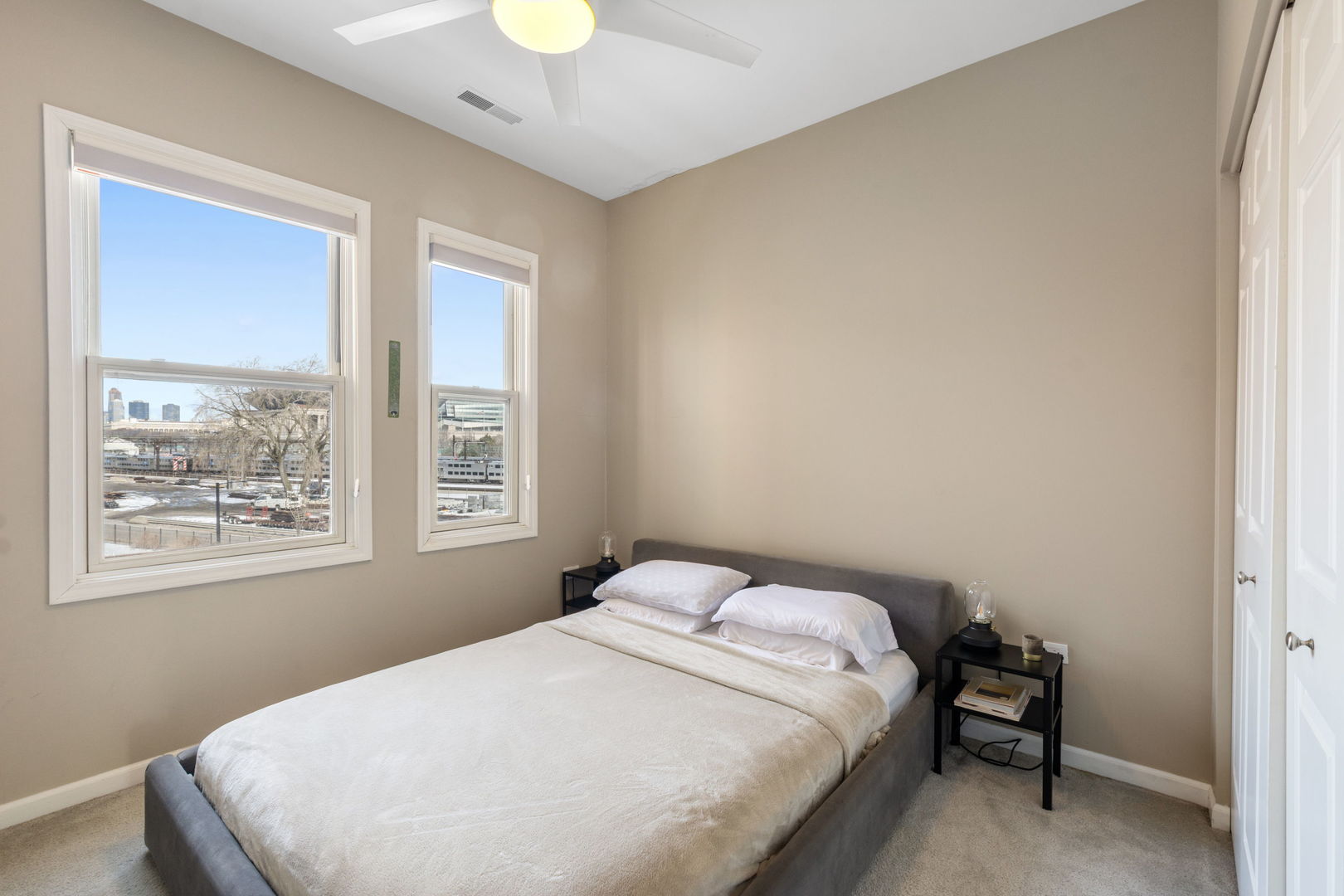 326 East 18th Street Chicago, IL 60616 - Photo 12 of 20